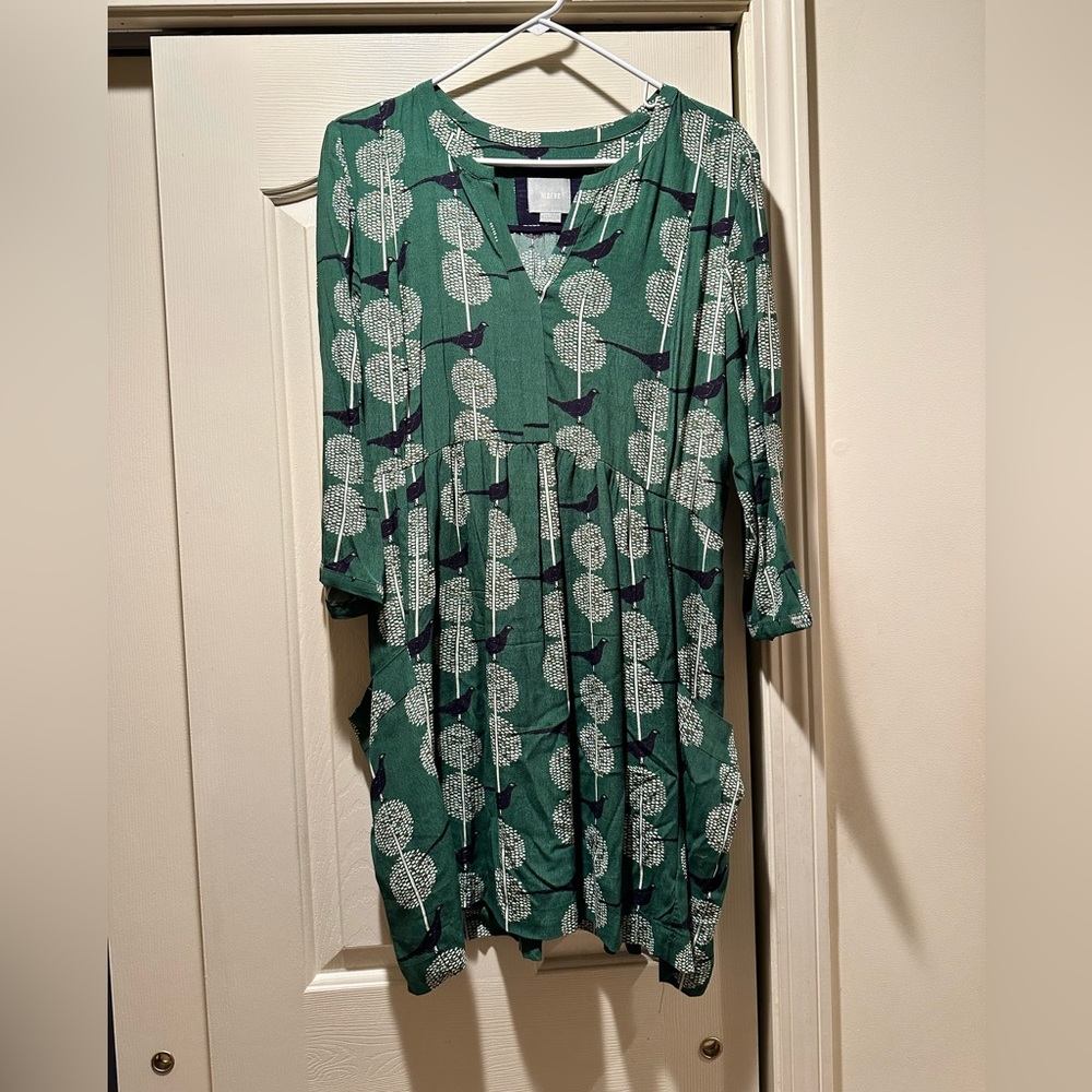 Maeve tunic, medium, green, black and white, cute and lightweight tunic